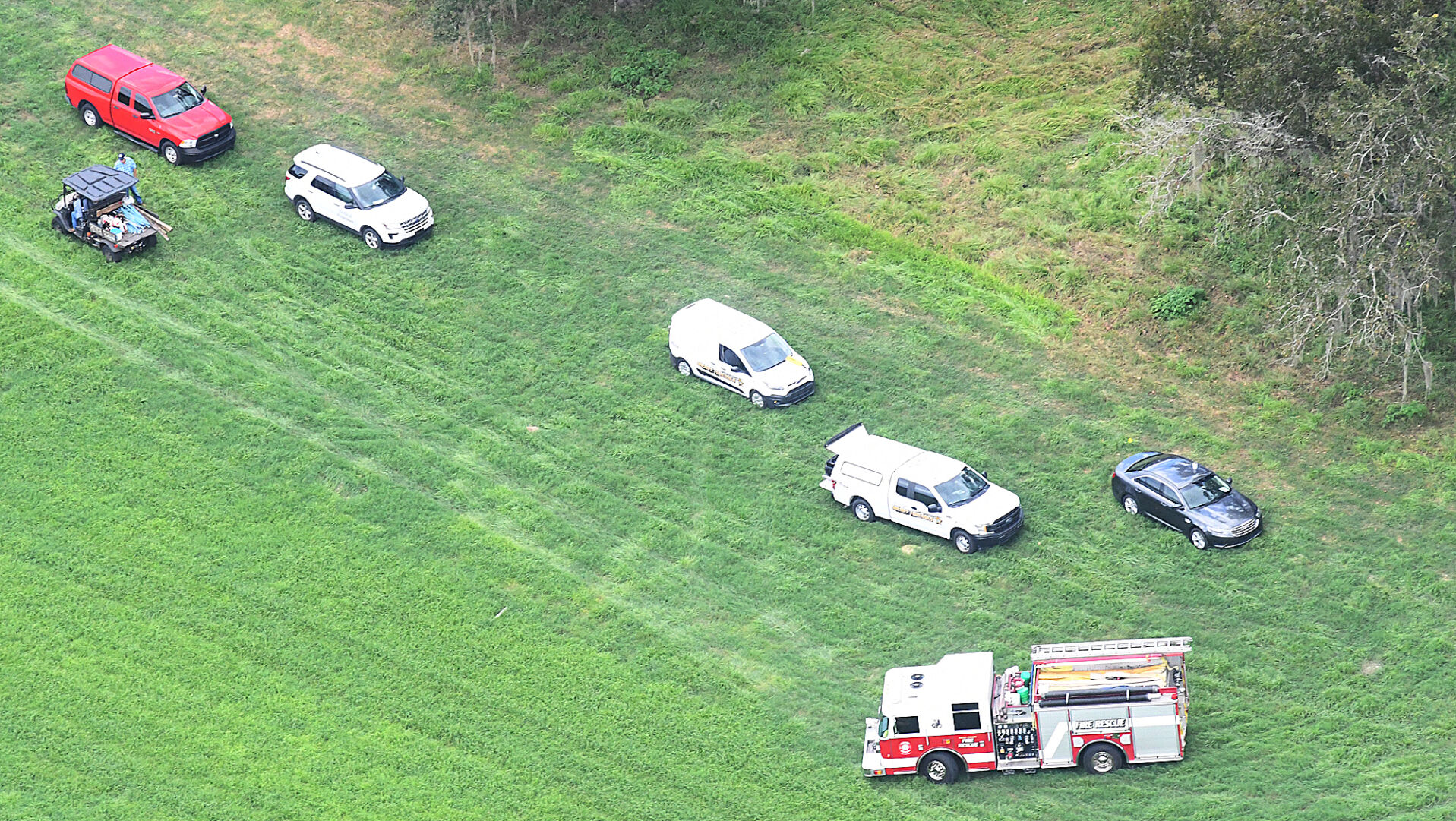 Emergency vehicles plane crash